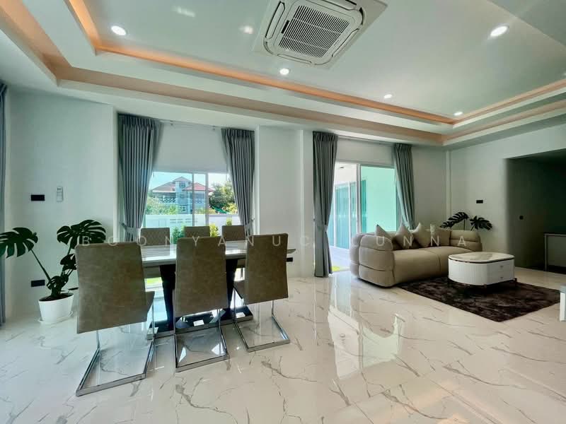 undefined, Chon Buri (Pattaya), Poong, Bang Lamung (Pattaya), Chon Buri (Pattaya), 3 Bedrooms, 250 sqm, Single Detached House For Sale, by Boonyanuch Unna, 500261782 - DDproperty.com