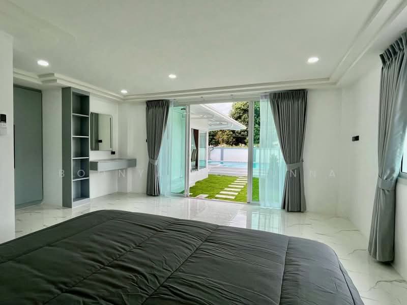 undefined, Chon Buri (Pattaya), Poong, Bang Lamung (Pattaya), Chon Buri (Pattaya), 3 Bedrooms, 250 sqm, Single Detached House For Sale, by Boonyanuch Unna, 500261782 - DDproperty.com