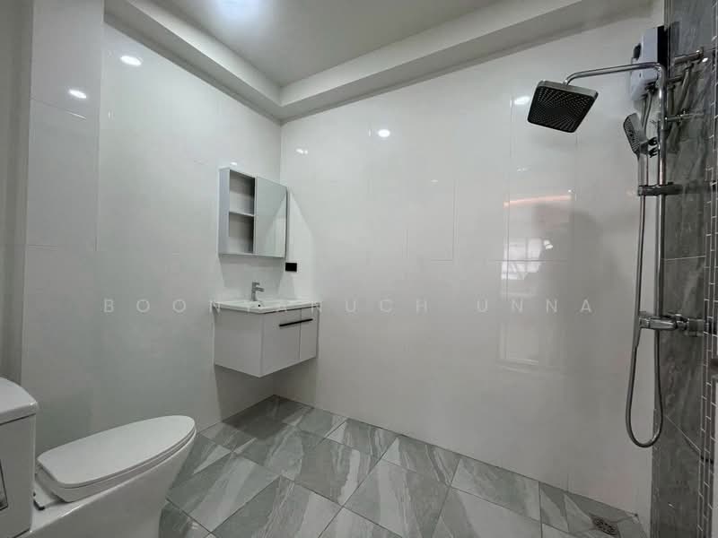 undefined, Chon Buri (Pattaya), Poong, Bang Lamung (Pattaya), Chon Buri (Pattaya), 3 Bedrooms, 250 sqm, Single Detached House For Sale, by Boonyanuch Unna, 500261782 - DDproperty.com