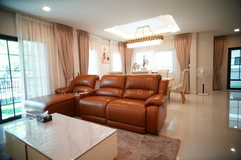Centro Bangna, Samut Prakan, 111 Soi 3, Bang Kaeo, Bang Plee, Samut Prakan, 4 Bedrooms, 265 sqm, Single Detached House For Rent, by Connex Property, 500261783 - DDproperty.com
