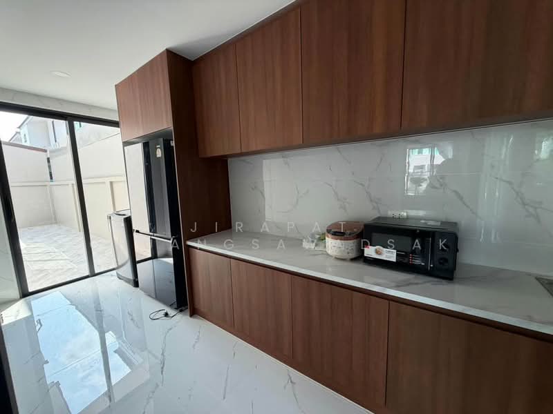 5-BR House, Chon Buri (Pattaya), Huai Yai, Bang Lamung (Pattaya), Chon Buri (Pattaya), 5 Bedrooms, 434 sqm, Single Detached House For Rent, by Jirapat Chuangsawadsak, 500261879 - DDproperty.com