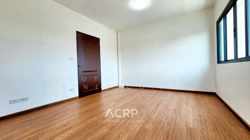 3-story townhome for sale, corner unit, Nawamin 70, new house, large, close to Prasert-Manukit main, Bangkok, Khlong Kum, Bueng Kum, Bangkok, 3 Bedrooms, 195 sqm, Townhouse For Sale, by Acute Realty Partner Co.,Ltd., 500261897 - DDproperty.com