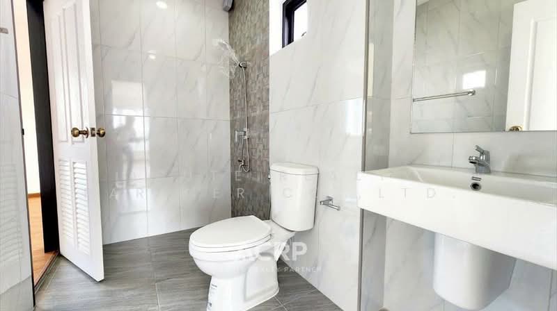 3-story townhome for sale, corner unit, Nawamin 70, new house, large, close to Prasert-Manukit main, Bangkok, Khlong Kum, Bueng Kum, Bangkok, 3 Bedrooms, 195 sqm, Townhouse For Sale, by Acute Realty Partner Co.,Ltd., 500261897 - DDproperty.com
