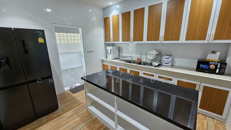 9-BR House, Chon Buri (Pattaya), Nong Pru, Bang Lamung (Pattaya), Chon Buri (Pattaya), 9 Bedrooms, 650 sqm, Single Detached House For Rent, by Jirapat Chuangsawadsak, 500261903 - DDproperty.com