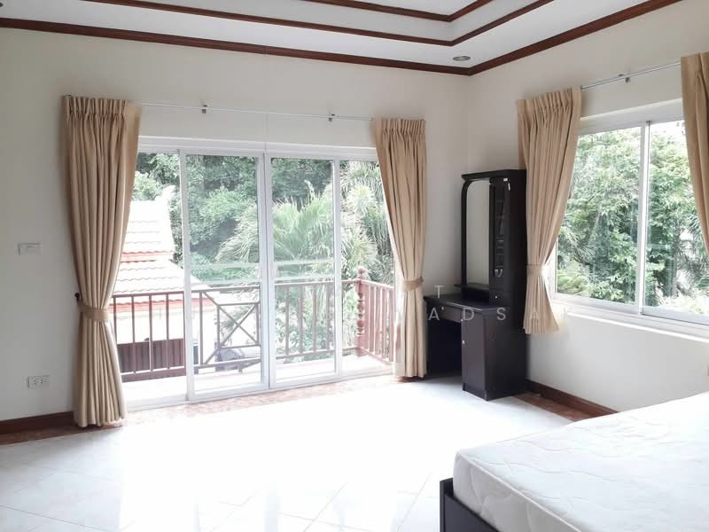 4-BR Villa, Chon Buri (Pattaya), Nong Pru, Bang Lamung (Pattaya), Chon Buri (Pattaya), 4 Bedrooms, 250 sqm, Villa For Rent, by Jirapat Chuangsawadsak, 500261912 - DDproperty.com