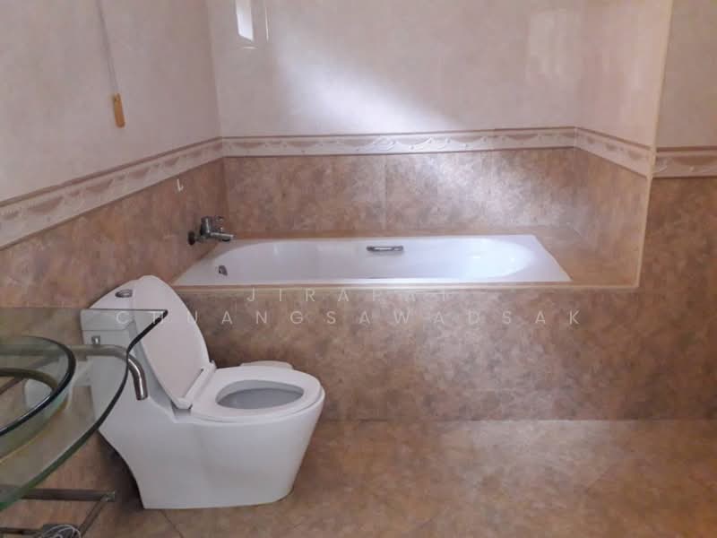 4-BR Villa, Chon Buri (Pattaya), Nong Pru, Bang Lamung (Pattaya), Chon Buri (Pattaya), 4 Bedrooms, 250 sqm, Villa For Rent, by Jirapat Chuangsawadsak, 500261912 - DDproperty.com