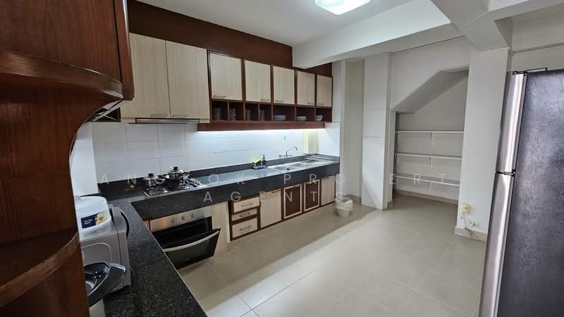 Karolyn Court, Bangkok, ซอยนายเลิศ ถนนวิทยุ แขวงลุมพินี เขตปทุมวัน กทม., Lumphini, Pathum Wan, Bangkok, 4 Bedrooms, 287 sqm, Condo For Rent, by BANGKOK PROPERTY AGENTS, 500261931 - DDproperty.com