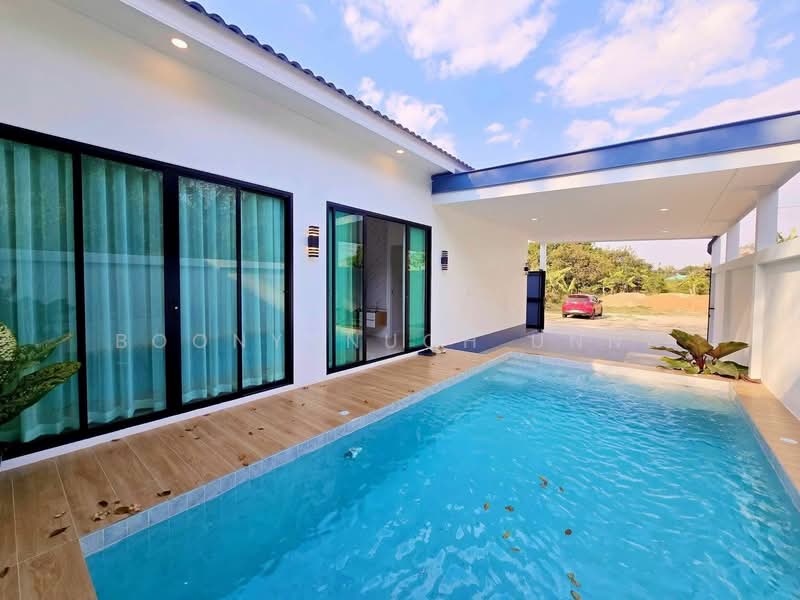 3-BR Villa, Chon Buri (Pattaya), Poong, Bang Lamung (Pattaya), Chon Buri (Pattaya), 3 Bedrooms, 236 sqm, Villa For Sale, by Boonyanuch Unna, 500261945 - DDproperty.com