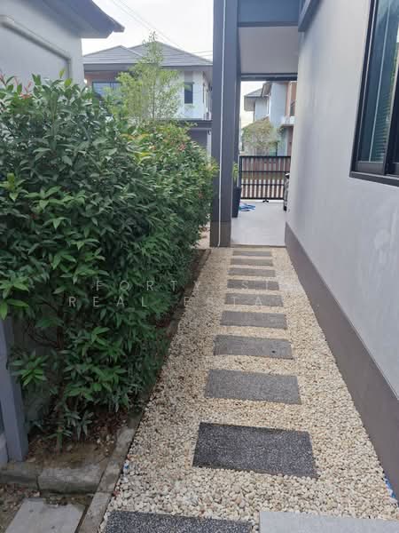 ให้เช่า บ้านเดี่ยว หมู่บ้านภุมิชนก พุทธมณฑลสาย 4 - 5 ทำเลดี, นครปฐม, พุทธมณฑลสาย4-5, กระทุ่มล้ม, สามพราน, นครปฐม, 170 ตร.ม., บ้านเดี่ยว ให้เช่า, โดย Forty-Six Real Estate Group, 500261951 - DDproperty.com