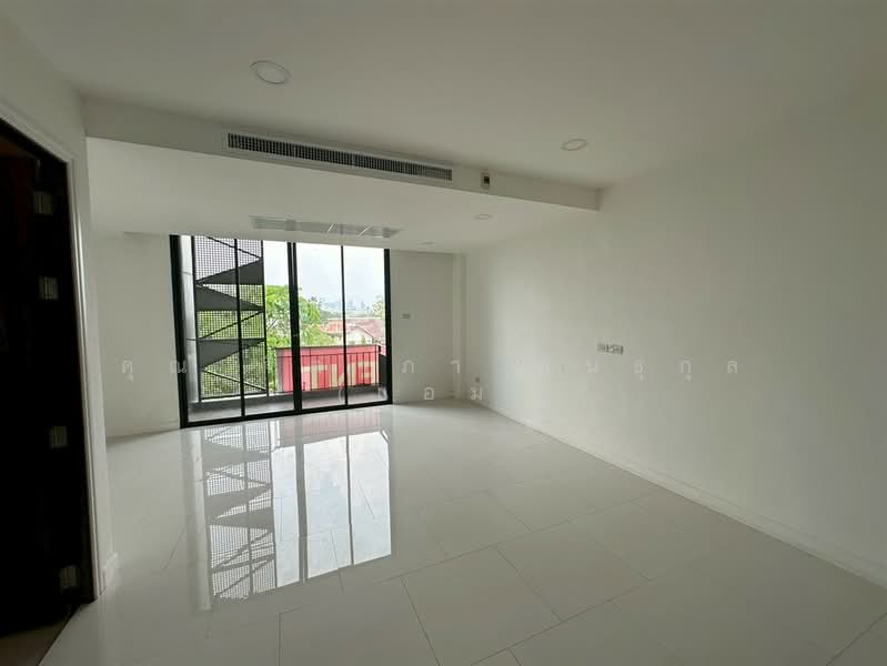 ขาย - โครงการเอมเบลซอน บางนา-ตราด 30 ( Emblazon Bangna-Trad 30 ), กรุงเทพ