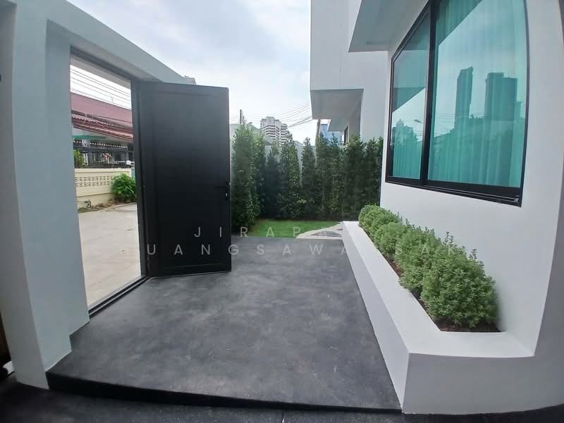 The Sanctuary Wongamat : เดอะ แซงชัวรี วงศ์อมาตย์, ชลบุรี, ซอยพัทยา-นาเกลือ 12, นาเกลือ, บางละมุง, ชลบุรี, 220 ตร.ม., คอนโด ให้เช่า, โดย Jirapat Chuangsawadsak, 500261983 - DDproperty.com