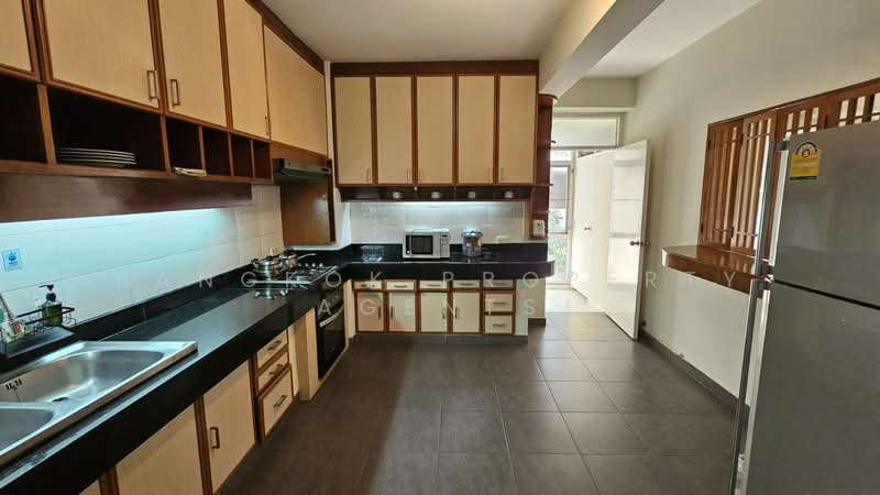 Karolyn Court, Bangkok, ซอยนายเลิศ ถนนวิทยุ แขวงลุมพินี เขตปทุมวัน กทม., Lumphini, Pathum Wan, Bangkok, 2 Bedrooms, 165 sqm, Condo For Rent, by BANGKOK PROPERTY AGENTS, 500261992 - DDproperty.com