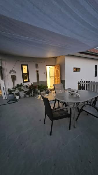 3-BR Townhouse, Prachuap Khiri Khan, Hua Hin, Hua Hin, Prachuap Khiri Khan, 3 Bedrooms, 150 sqm, Townhouse For Rent, by Jirapat Chuangsawadsak, 500262006 - DDproperty.com