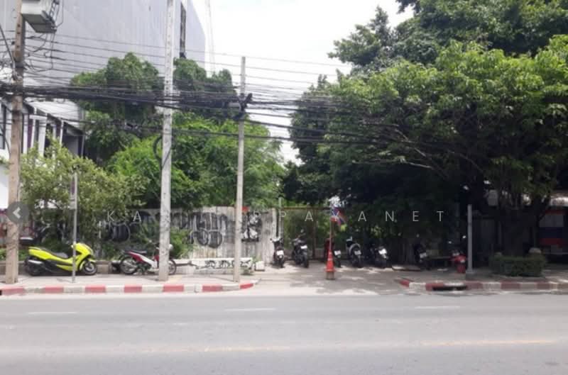 ที่ดินติดถนนซอยสุขุมวิท63 (เอกมัย) ถมแล้ว, กรุงเทพ, คลองตันเหนือ, วัฒนา, กรุงเทพ, 4,584 ตร.ม., ที่ดิน ขาย, โดย Kay Tippayanet, 500262027 - DDproperty.com