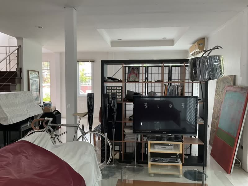 หมู่บ้านลาดพร้าว, กรุงเทพ, เลียบด่วนเอกมัยรามอินทรา, คลองจั่น, บางกะปิ, กรุงเทพ, 250 ตร.ม., บ้านเดี่ยว ขาย, โดย ปรัศนียา ศรีเจริญ, 500262038 - DDproperty.com