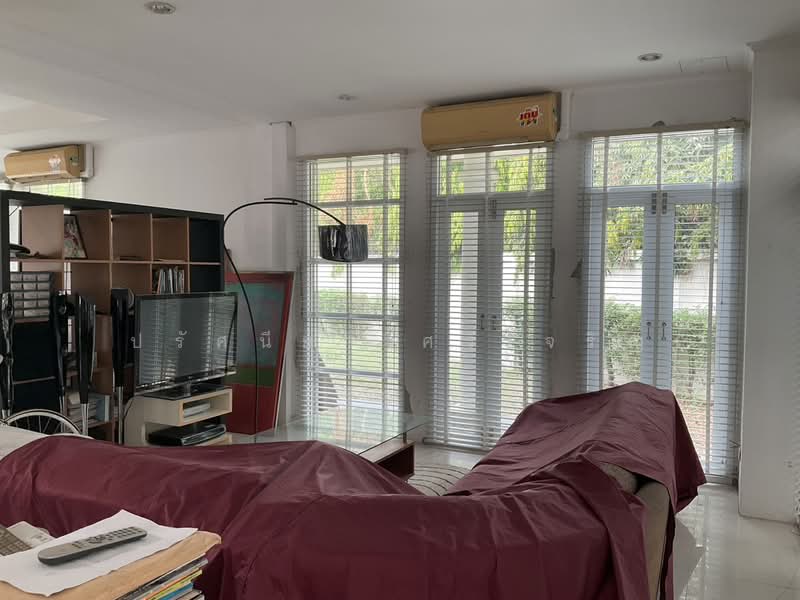 หมู่บ้านลาดพร้าว, Bangkok, เลียบด่วนเอกมัยรามอินทรา, Khlong Chan, Bang Kapi, Bangkok, 3 Bedrooms, 250 sqm, Single Detached House For Sale, by ปรัศนียา ศรีเจริญ, 500262038 - DDproperty.com