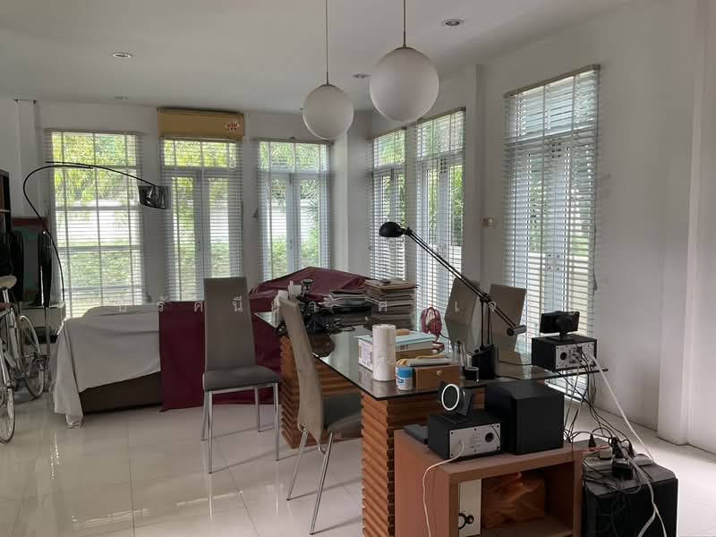 หมู่บ้านลาดพร้าว, Bangkok, เลียบด่วนเอกมัยรามอินทรา, Khlong Chan, Bang Kapi, Bangkok, 3 Bedrooms, 250 sqm, Single Detached House For Sale, by ปรัศนียา ศรีเจริญ, 500262038 - DDproperty.com