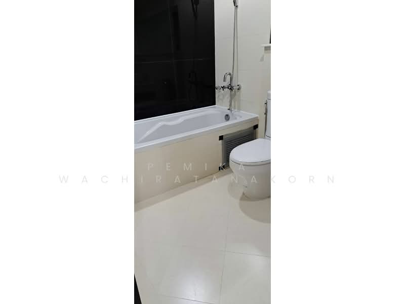 The Address Sukhumvit 42, Bangkok, 39  Soi Barbot 1, Sukhumvit Road, Phra Kanong, Khlong Toei, Bangkok, 1 Bedroom, 42 sqm, Condo For Rent, by Pemika Wachiratanakorn, 500262050 - DDproperty.com