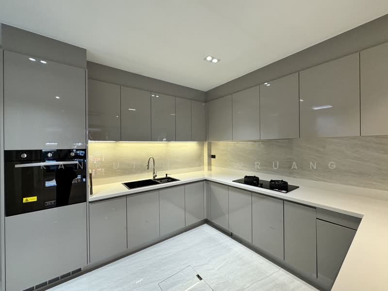 Baan Klang Krung Thonglor, Bangkok, 55 Soi Sukhumvit 55, Khlong Tan Nua, Watthana, Bangkok, 4 Bedrooms, 380 sqm, Townhouse For Rent, by Kanrutai Dawruang, 500262055 - DDproperty.com