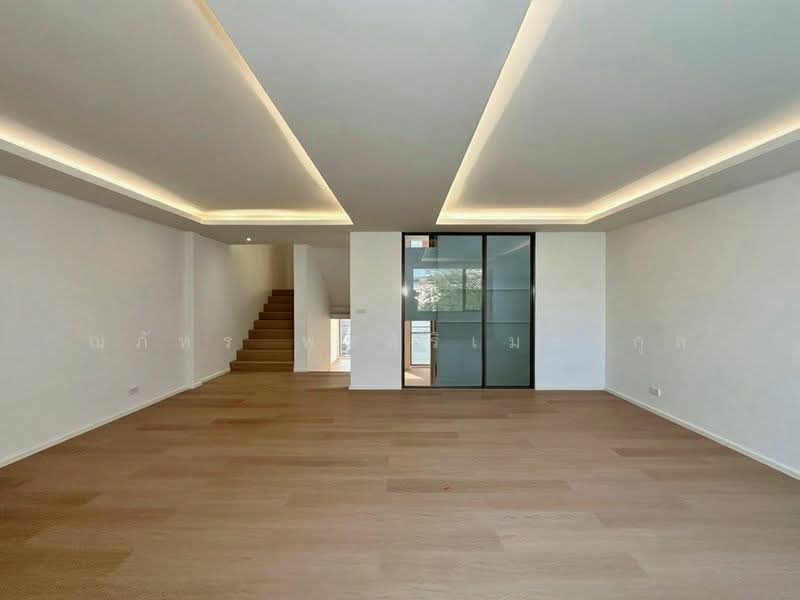 ขายและให้เช่า Townhome/Home Office สวยปัง ใกล้เอกมัยทองหล่อเพียง 5 นาที (TO8-1726), Bangkok, Phra Kanong Nua, Watthana, Bangkok, , 547 sqm, Shophouse For Rent, by ณภัทร พรสิริเมธากุล, 500262081 - DDproperty.com