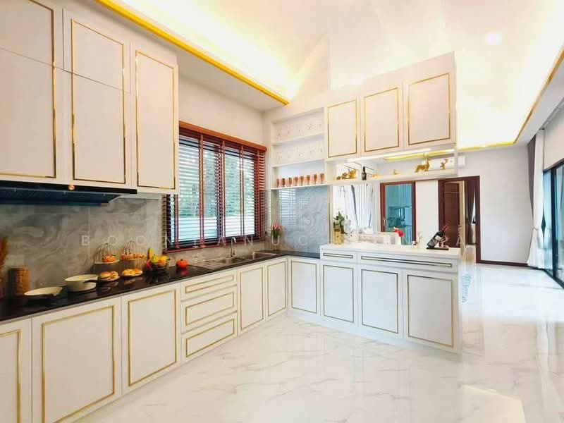3-BR Villa, Chon Buri (Pattaya), Poong, Bang Lamung (Pattaya), Chon Buri (Pattaya), 3 Bedrooms, 263 sqm, Villa For Sale, by Boonyanuch Unna, 500262128 - DDproperty.com
