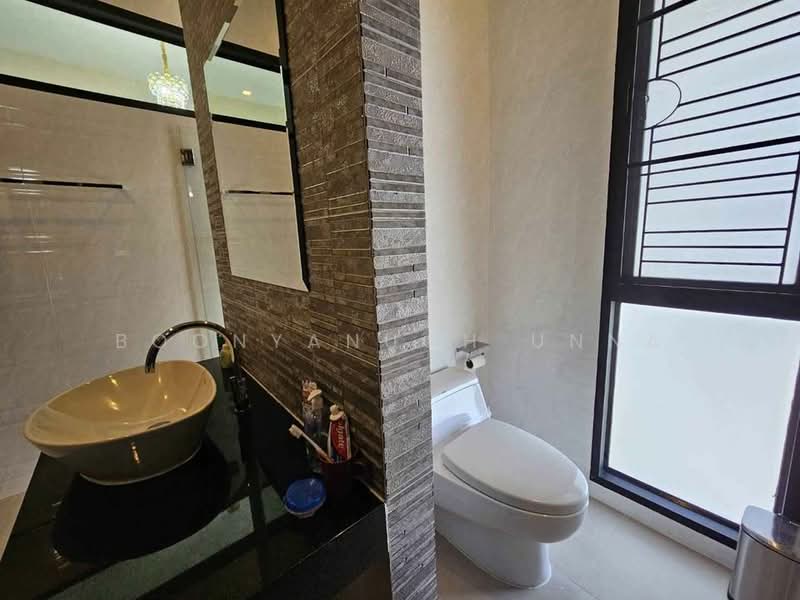 undefined, Chon Buri (Pattaya), Mhueng, Muang Chon Buri, Chon Buri (Pattaya), 3 Bedrooms, 460 sqm, Townhouse For Sale, by Boonyanuch Unna, 500262159 - DDproperty.com