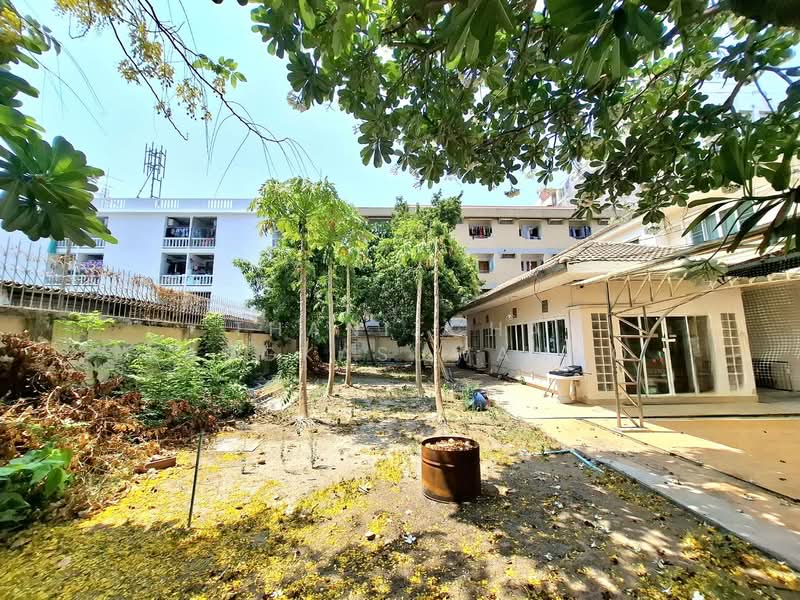 บ้านเดี่ยวสุขุมวิท71, Bangkok, Phra Kanong Nua, Watthana, Bangkok, 5 Bedrooms, 442 sqm, Single Detached House For Sale, by Thanitcha Kangkasuwanno, 500262166 - DDproperty.com