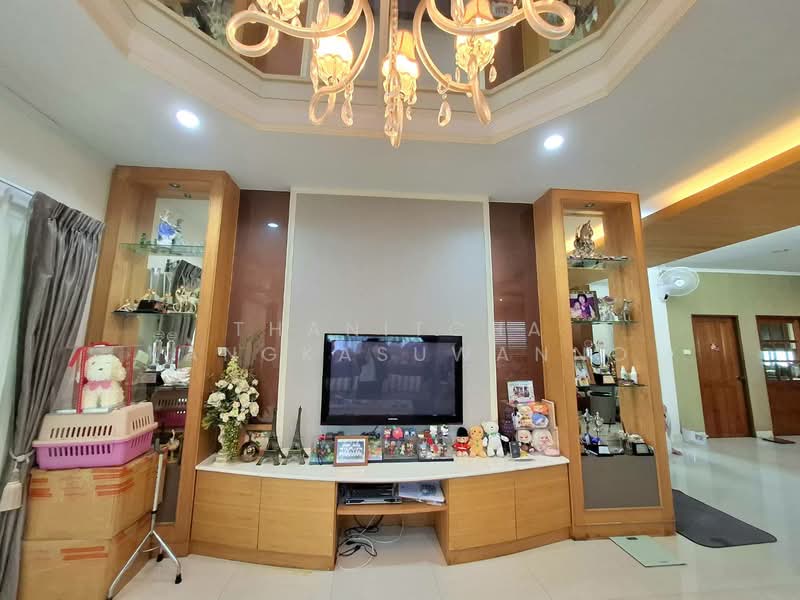 บ้านเดี่ยวสุขุมวิท71, Bangkok, Phra Kanong Nua, Watthana, Bangkok, 5 Bedrooms, 442 sqm, Single Detached House For Sale, by Thanitcha Kangkasuwanno, 500262166 - DDproperty.com