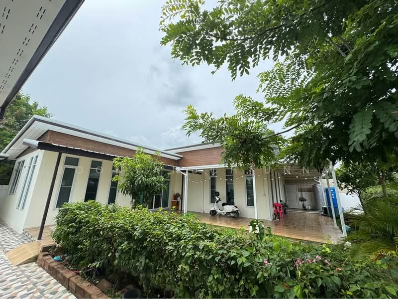 4-BR House, Chon Buri (Pattaya), Nong Pru, Bang Lamung (Pattaya), Chon Buri (Pattaya), 4 Bedrooms, 325 sqm, Single Detached House For Sale, by Boonyanuch Unna, 500262200 - DDproperty.com