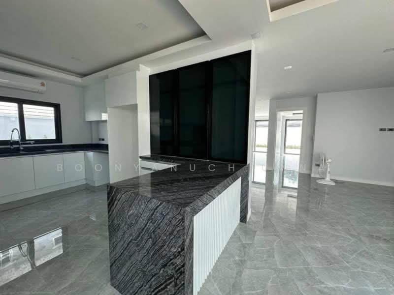 5-BR House, Chon Buri (Pattaya), Nong Pru, Bang Lamung (Pattaya), Chon Buri (Pattaya), 5 Bedrooms, 240 sqm, Single Detached House For Sale, by Boonyanuch Unna, 500262213 - DDproperty.com