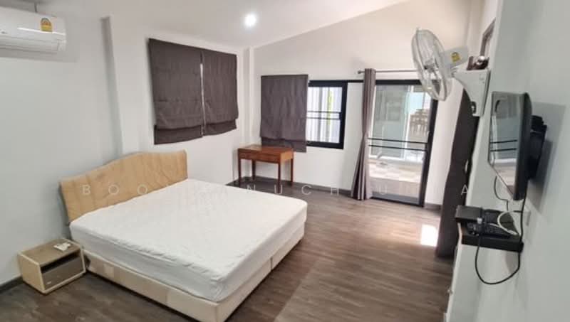 4-BR House, Chon Buri (Pattaya), Nong Pru, Bang Lamung (Pattaya), Chon Buri (Pattaya), 4 Bedrooms, 300 sqm, Single Detached House For Sale, by Boonyanuch Unna, 500262256 - DDproperty.com