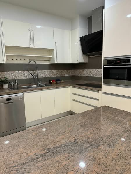 undefined, Chon Buri (Pattaya), Poong, Bang Lamung (Pattaya), Chon Buri (Pattaya), 5 Bedrooms, 450 sqm, Single Detached House For Sale, by Jirapat Chuangsawadsak, 500262269 - DDproperty.com