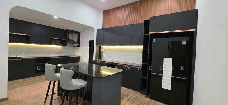 3-BR House, Chon Buri (Pattaya), Nong Pla Lai, Bang Lamung (Pattaya), Chon Buri (Pattaya), 3 Bedrooms, 463 sqm, Single Detached House For Rent, by Jirapat Chuangsawadsak, 500262360 - DDproperty.com