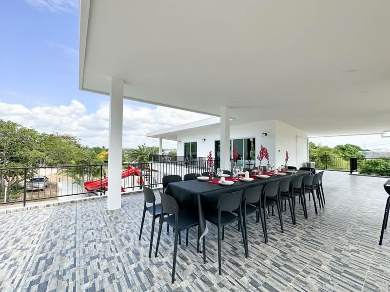 6-BR Villa, Chon Buri (Pattaya), Huai Yai, Bang Lamung (Pattaya), Chon Buri (Pattaya), 6 Bedrooms, 446 sqm, Villa For Sale, by Jirapat Chuangsawadsak, 500262423 - DDproperty.com