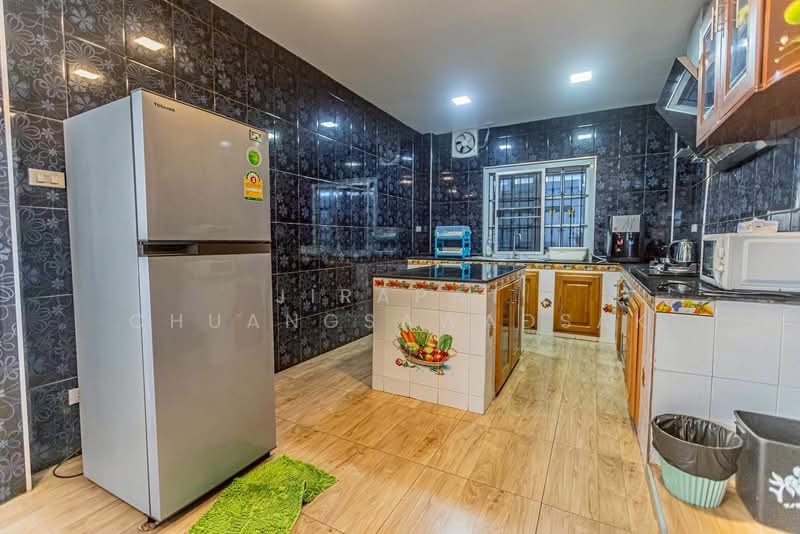 undefined, Chon Buri (Pattaya), Nong Pru, Bang Lamung (Pattaya), Chon Buri (Pattaya), 8 Bedrooms, 412 sqm, Villa For Rent, by Jirapat Chuangsawadsak, 500262449 - DDproperty.com