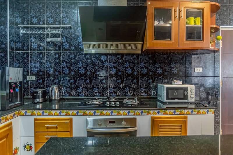 undefined, Chon Buri (Pattaya), Nong Pru, Bang Lamung (Pattaya), Chon Buri (Pattaya), 8 Bedrooms, 412 sqm, Villa For Rent, by Jirapat Chuangsawadsak, 500262449 - DDproperty.com