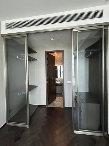 The Esse Sukhumvit 36, Bangkok, Soi Sukhumvit 36, Sukhumvit Road, Phra Kanong, Khlong Toei, Bangkok, 1 Bedroom, 38 sqm, Condo For Rent, by Thida Thewinram, 500262492 - DDproperty.com