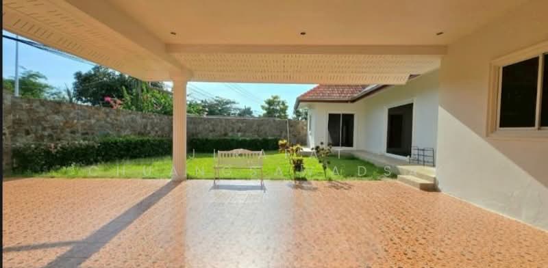 4-BR Villa, Chon Buri (Pattaya), Poong, Bang Lamung (Pattaya), Chon Buri (Pattaya), 4 Bedrooms, 588 sqm, Villa For Sale, by Jirapat Chuangsawadsak, 500262501 - DDproperty.com