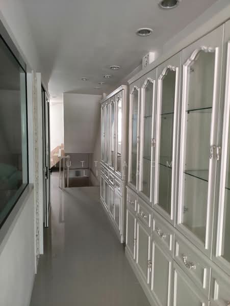 3-BR Townhouse, Bangkok, Phra Kanong Nua, Watthana, Bangkok, 3 Bedrooms, 200 sqm, Townhouse For Sale, by Nuttharom Linla, 500262581 - DDproperty.com