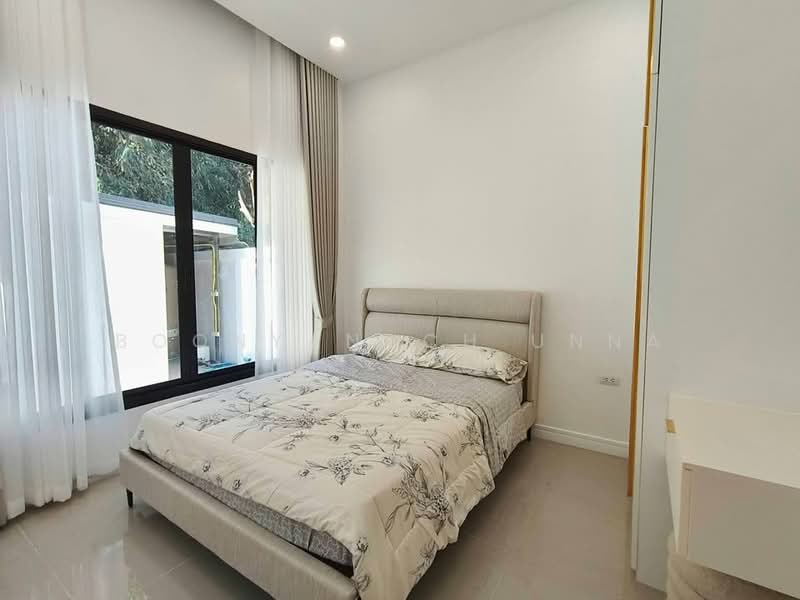 For Sale - 3-BR House, Chon Buri (Pattaya)