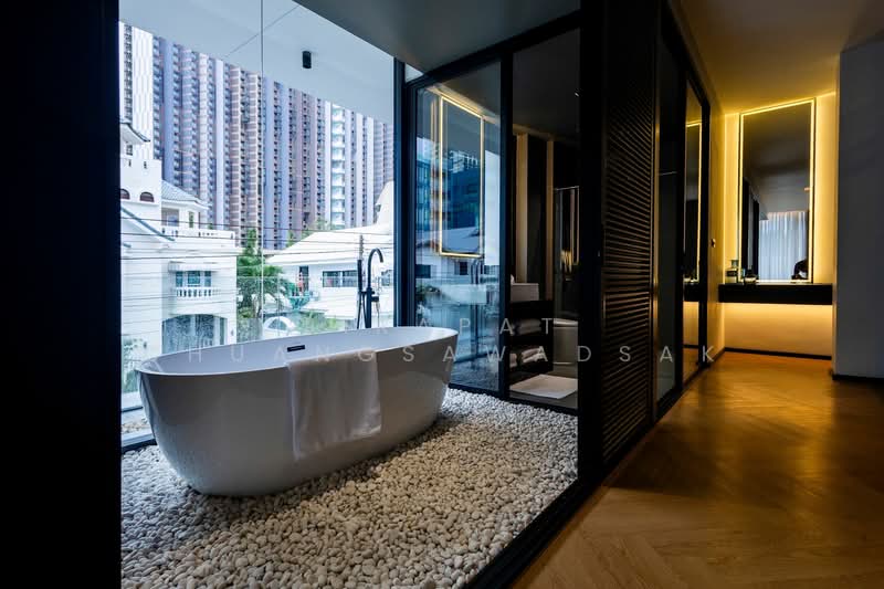Casa Jomtien condominiums, Chon Buri (Pattaya), 108/1 หาดจอมเทียน, Nong Pru, Bang Lamung (Pattaya), Chon Buri (Pattaya), 5 Bedrooms, 730 sqm, Condo For Rent, by Jirapat Chuangsawadsak, 500262620 - DDproperty.com