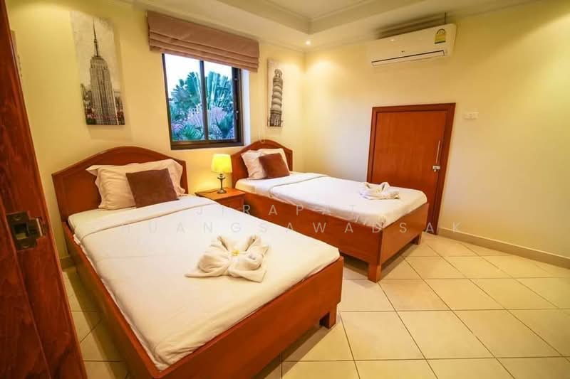 5-BR Villa, Chon Buri (Pattaya), Nong Pru, Bang Lamung (Pattaya), Chon Buri (Pattaya), 5 Bedrooms, 250 sqm, Villa For Rent, by Jirapat Chuangsawadsak, 500262661 - DDproperty.com