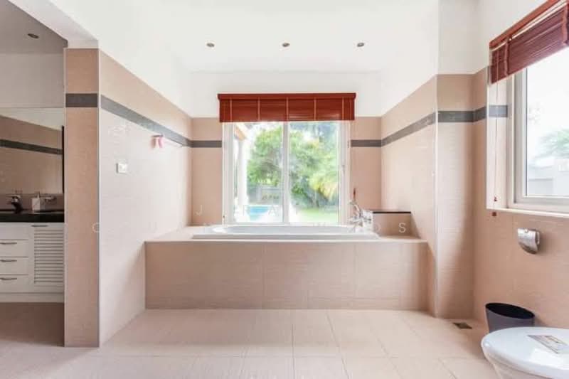 4-BR House, Chon Buri (Pattaya), Nong Pru, Bang Lamung (Pattaya), Chon Buri (Pattaya), 4 Bedrooms, 816 sqm, Single Detached House For Rent, by Jirapat Chuangsawadsak, 500262710 - DDproperty.com