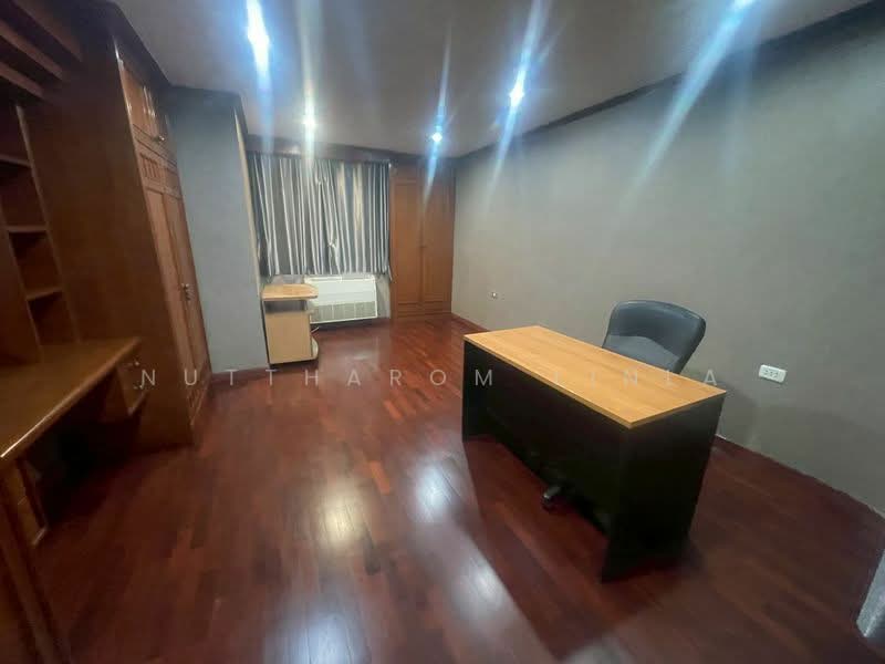 Regent on the Park 1, Bangkok, Soi Sukhumvit 26, Khong Tan, Khlong Toei, Bangkok, 3 Bedrooms, 250 sqm, Condo For Sale, by Nuttharom Linla, 500262732 - DDproperty.com