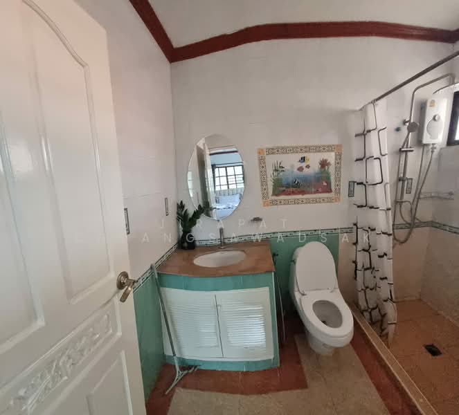 6-BR House, Prachuap Khiri Khan, Hua Hin, Hua Hin, Prachuap Khiri Khan, 6 Bedrooms, 450 sqm, Single Detached House For Rent, by Jirapat Chuangsawadsak, 500262744 - DDproperty.com