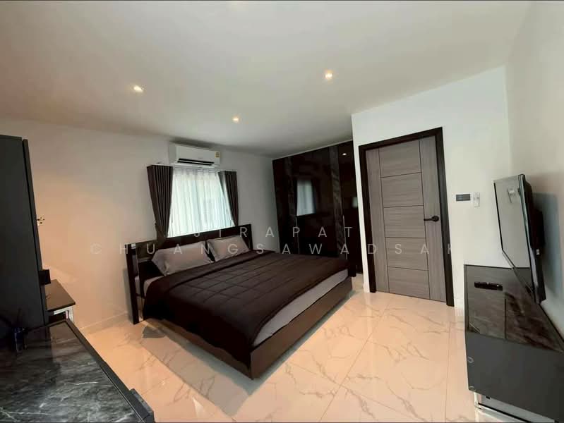 4-BR House, Chon Buri (Pattaya), Nong Pru, Bang Lamung (Pattaya), Chon Buri (Pattaya), 4 Bedrooms, 325 sqm, Single Detached House For Rent, by Jirapat Chuangsawadsak, 500262800 - DDproperty.com