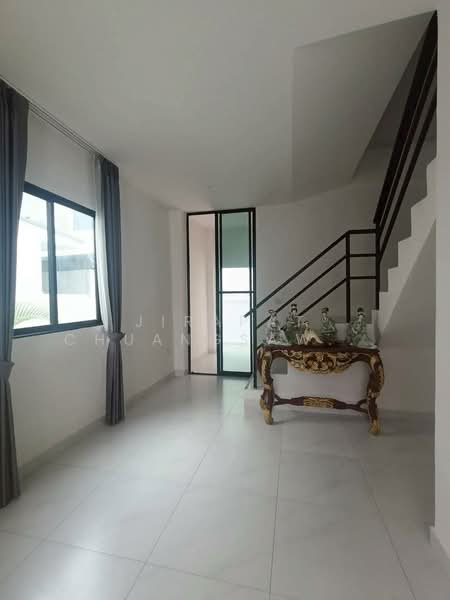 2-BR Townhouse, Chon Buri (Pattaya), Poong, Bang Lamung (Pattaya), Chon Buri (Pattaya), 2 Bedrooms, 141 sqm, Townhouse For Rent, by Jirapat Chuangsawadsak, 500262806 - DDproperty.com