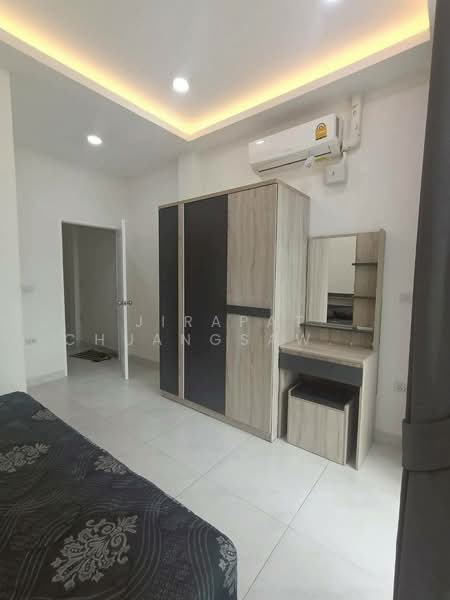2-BR Townhouse, Chon Buri (Pattaya), Poong, Bang Lamung (Pattaya), Chon Buri (Pattaya), 2 Bedrooms, 141 sqm, Townhouse For Rent, by Jirapat Chuangsawadsak, 500262806 - DDproperty.com