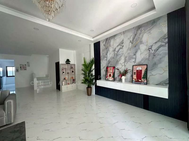 3-BR Townhouse, Chon Buri (Pattaya), Nong Pru, Bang Lamung (Pattaya), Chon Buri (Pattaya), 3 Bedrooms, 144 sqm, Townhouse For Rent, by Jirapat Chuangsawadsak, 500262811 - DDproperty.com