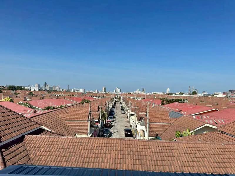 3-BR Townhouse, Chon Buri (Pattaya), Nong Pru, Bang Lamung (Pattaya), Chon Buri (Pattaya), 3 Bedrooms, 144 sqm, Townhouse For Rent, by Jirapat Chuangsawadsak, 500262811 - DDproperty.com